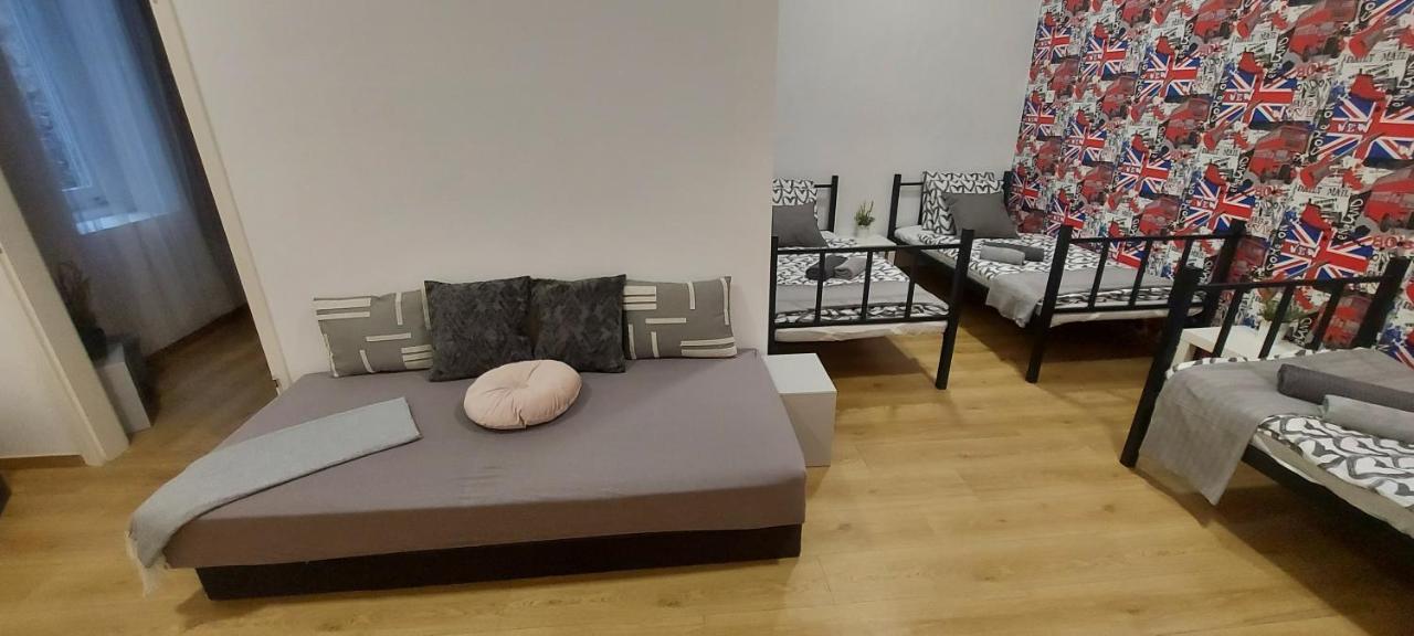 London Fog Apartment In The Party District Βουδαπέστη Εξωτερικό φωτογραφία